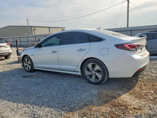 KMHE34L16GA017278 2016 HYUNDAI SONATA - Image 2