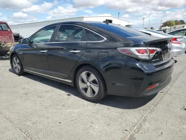 KMHE34L16GA019158 2016 HYUNDAI SONATA - Image 2