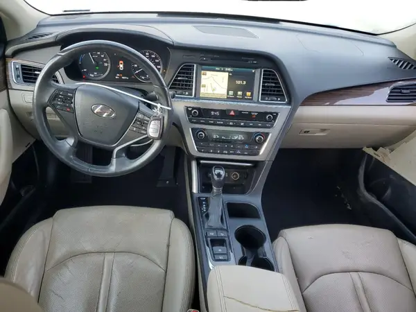 KMHE34L16GA019354 2016 HYUNDAI SONATA - Image 8