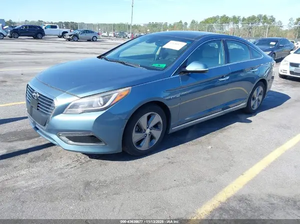 KMHE34L16GA019435 2016 HYUNDAI SONATA - Image 2