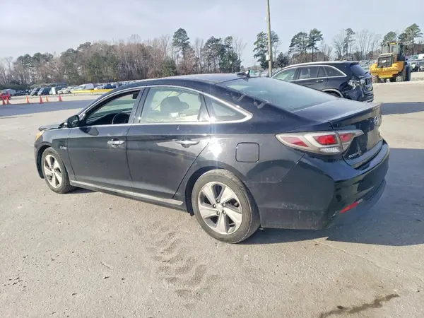 KMHE34L16GA020018 2016 HYUNDAI SONATA - Image 2