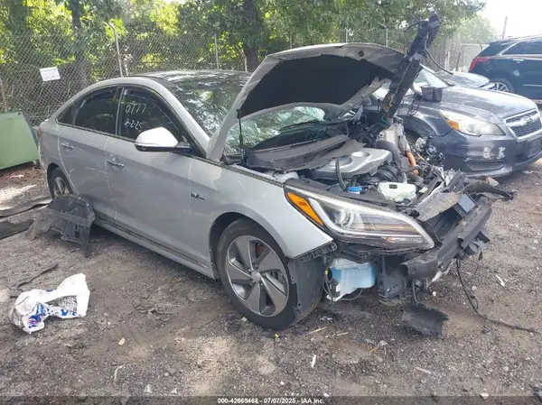 KMHE34L16GA020777 2016 HYUNDAI SONATA - Image 1