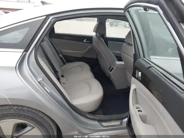 KMHE34L16GA028054 2016 HYUNDAI SONATA - Image 8