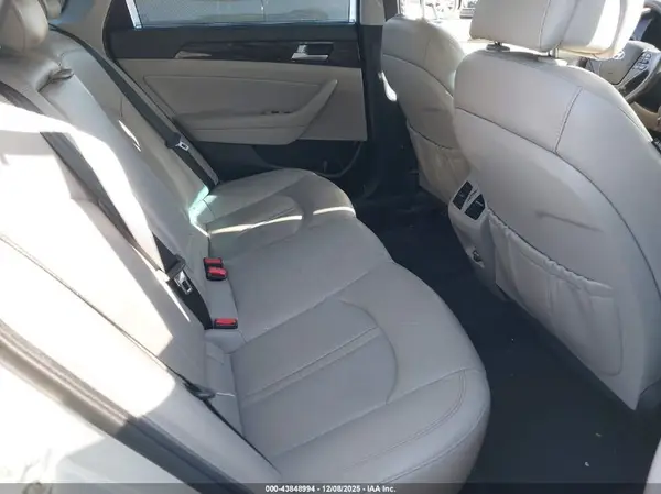 KMHE34L16GA030421 2016 HYUNDAI SONATA - Image 8