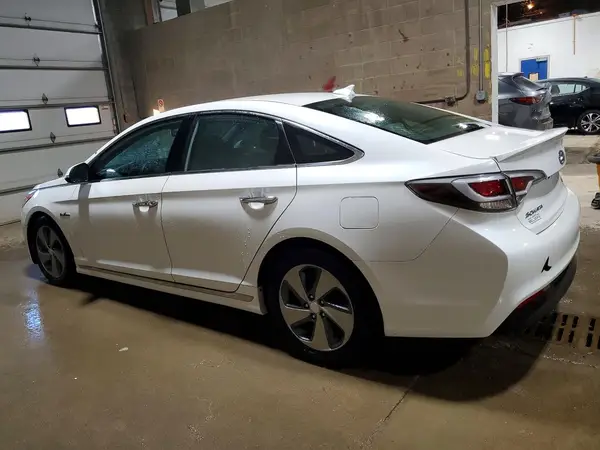 KMHE34L16HA044711 2017 HYUNDAI SONATA - Image 2