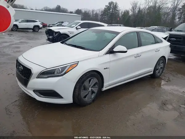 KMHE34L16HA057409 2017 HYUNDAI SONATA - Image 2