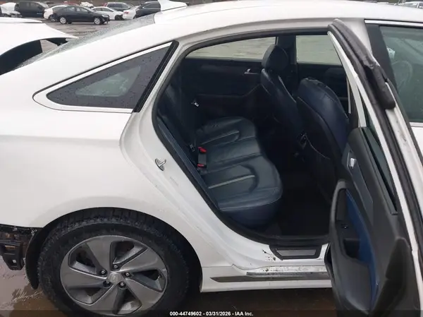 KMHE34L16HA057409 2017 HYUNDAI SONATA - Image 8