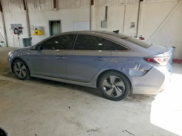 KMHE34L17GA008976 2016 HYUNDAI SONATA - Image 2