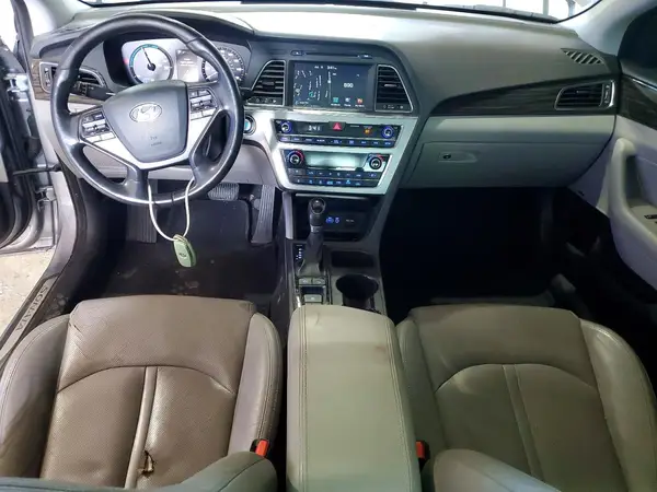 KMHE34L17GA008976 2016 HYUNDAI SONATA - Image 8