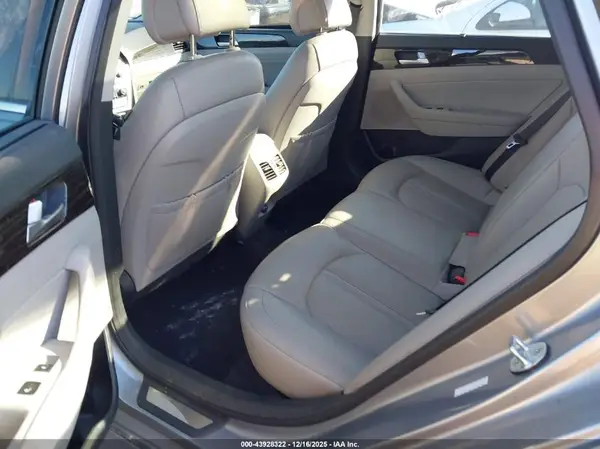 KMHE34L17GA014776 2016 HYUNDAI SONATA - Image 8