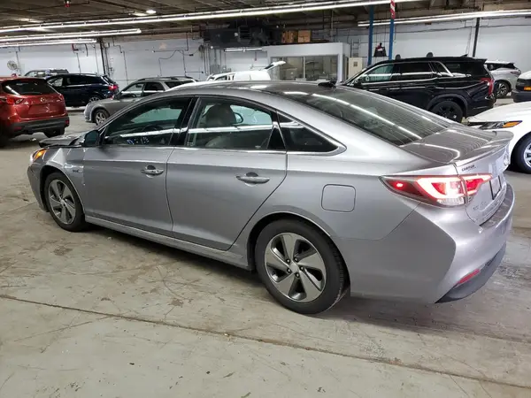 KMHE34L17GA022909 2016 HYUNDAI SONATA - Image 2