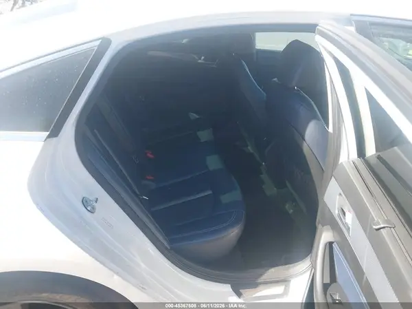 KMHE34L17GA026703 2016 HYUNDAI SONATA - Image 8