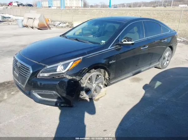 KMHE34L17GA033344 2016 HYUNDAI SONATA - Image 2