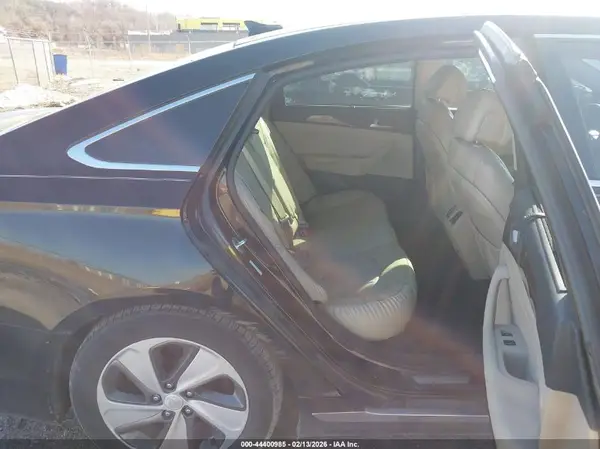 KMHE34L17GA033344 2016 HYUNDAI SONATA - Image 8