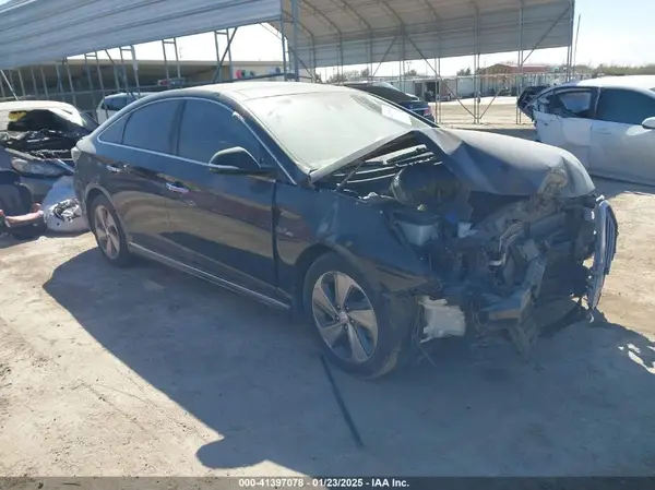 KMHE34L17HA045964 2017 HYUNDAI SONATA - Image 1