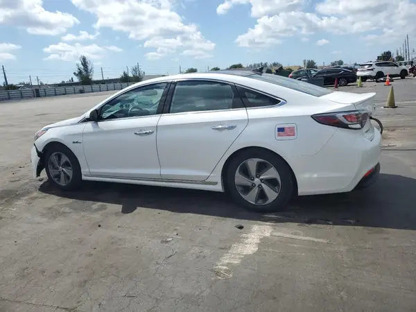 KMHE34L17HA050498 2017 HYUNDAI SONATA - Image 2