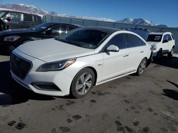 KMHE34L17HA059069 2017 HYUNDAI SONATA - Image 1