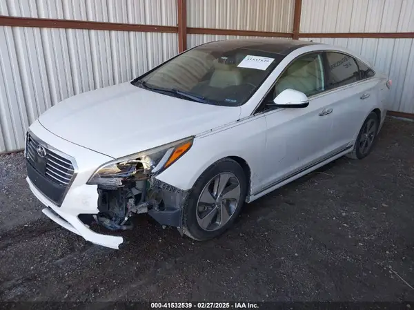 KMHE34L18GA010042 2016 HYUNDAI SONATA - Image 2