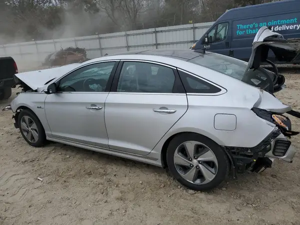 KMHE34L18GA017041 2016 HYUNDAI SONATA - Image 2