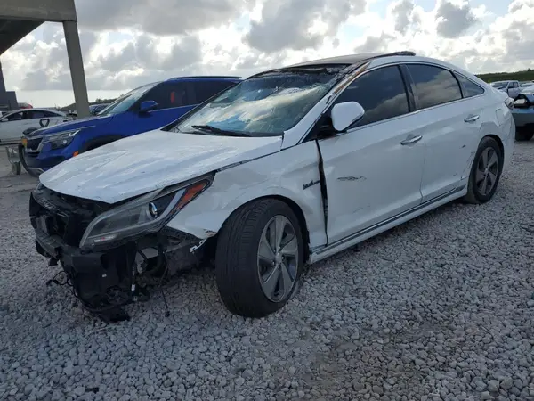 KMHE34L18GA017069 2016 HYUNDAI SONATA - Image 1