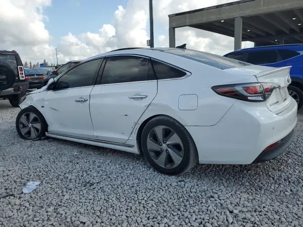 KMHE34L18GA017069 2016 HYUNDAI SONATA - Image 2