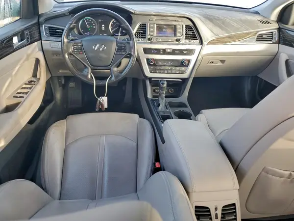 KMHE34L18GA018173 2016 HYUNDAI SONATA - Image 8