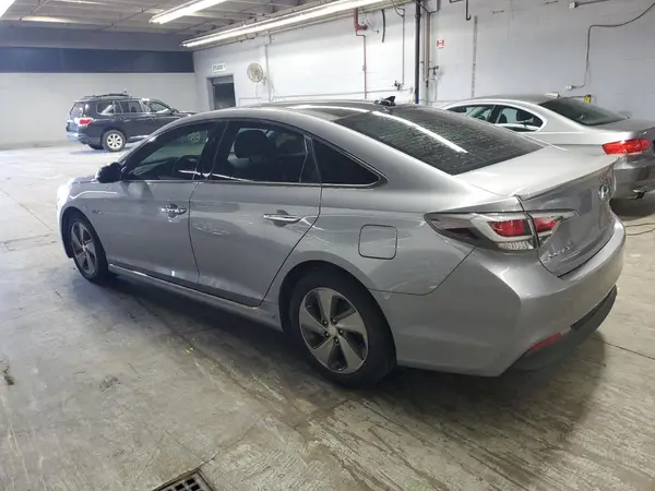 KMHE34L18GA021879 2016 HYUNDAI SONATA - Image 2