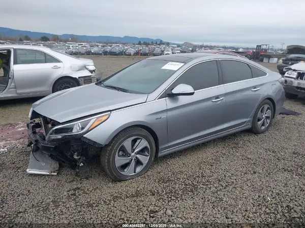 KMHE34L18HA044614 2017 HYUNDAI SONATA - Image 2