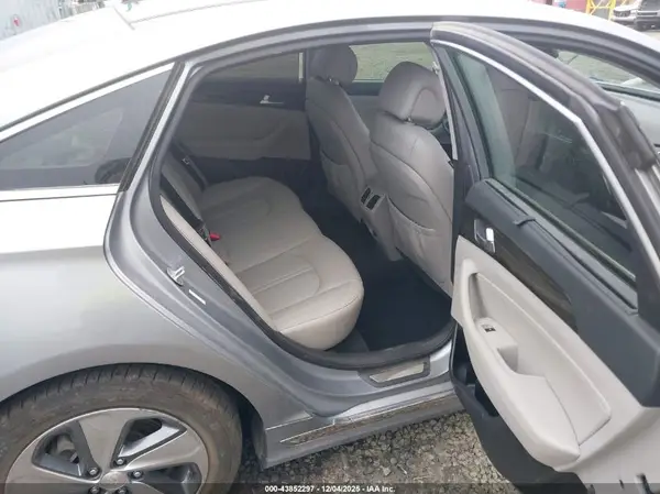 KMHE34L18HA044614 2017 HYUNDAI SONATA - Image 8
