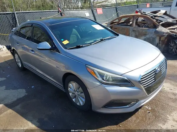 KMHE34L18HA048033 2017 HYUNDAI SONATA