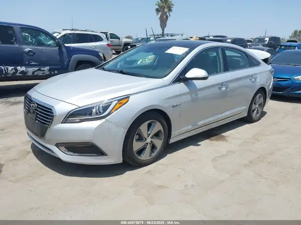 KMHE34L18HA050851 2017 HYUNDAI SONATA - Image 2