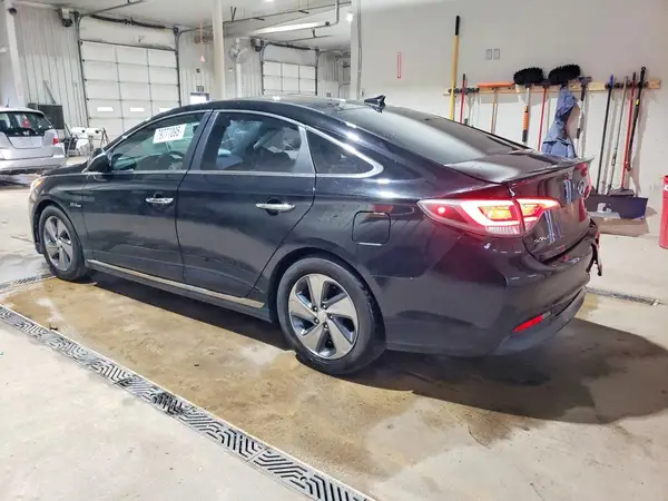 KMHE34L18HA051823 2017 HYUNDAI SONATA - Image 2