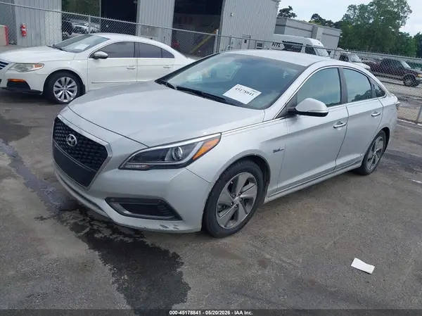 KMHE34L19GA009658 2016 HYUNDAI SONATA - Image 2