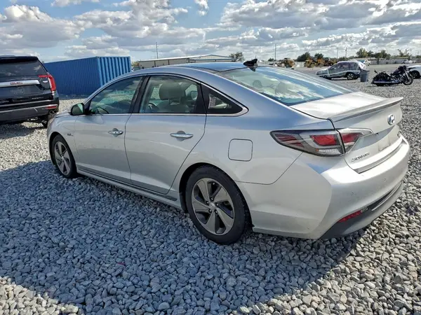 KMHE34L19GA014715 2016 HYUNDAI SONATA - Image 2