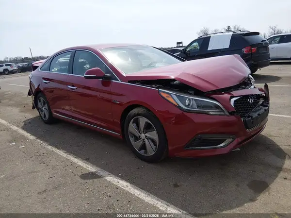 KMHE34L19GA015797 2016 HYUNDAI SONATA - Image 1