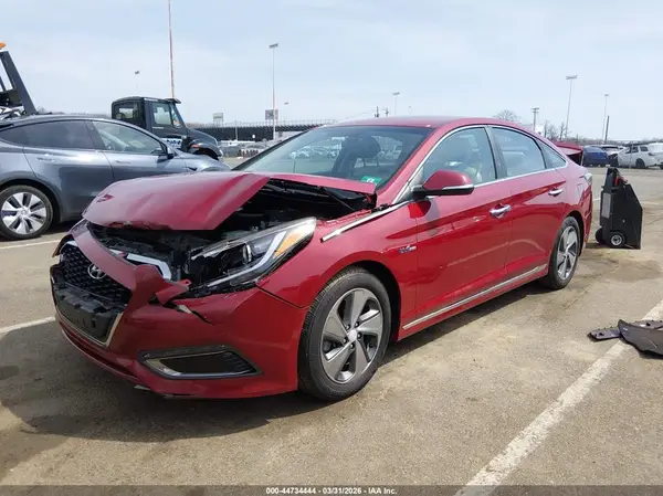 KMHE34L19GA015797 2016 HYUNDAI SONATA - Image 2