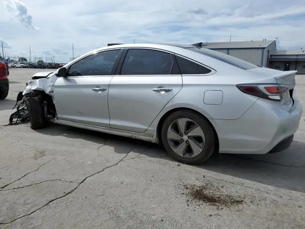 KMHE34L19GA017419 2016 HYUNDAI SONATA - Image 2