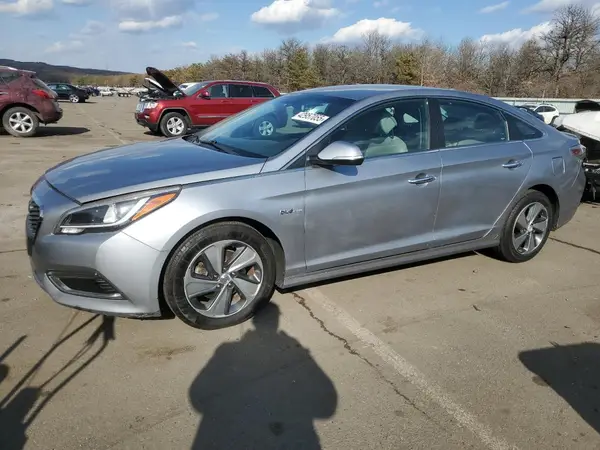 KMHE34L19GA017730 2016 HYUNDAI SONATA - Image 1