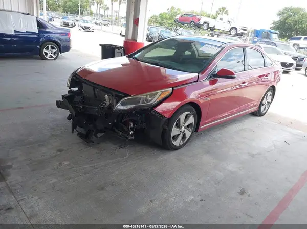 KMHE34L19GA017811 2016 HYUNDAI SONATA - Image 2