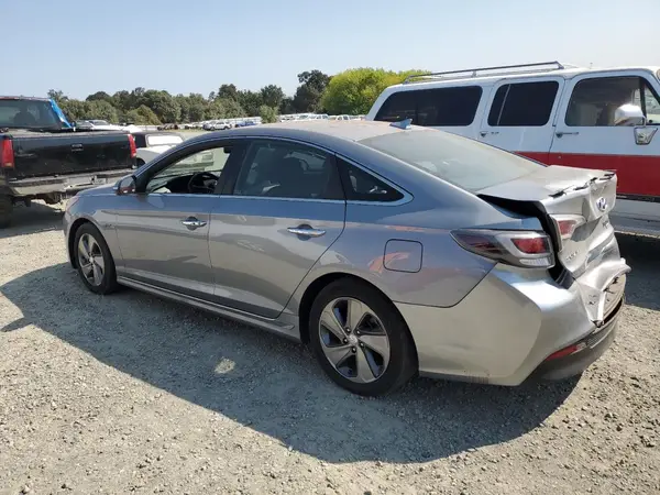 KMHE34L19GA018697 2016 HYUNDAI SONATA - Image 2