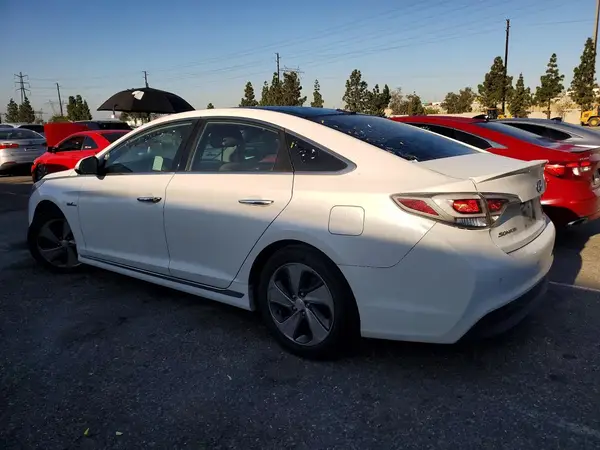 KMHE34L19GA028257 2016 HYUNDAI SONATA - Image 2