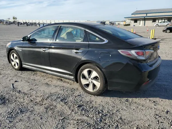 KMHE34L1XGA010124 2016 HYUNDAI SONATA - Image 2