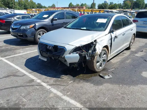 KMHE34L1XGA017347 2016 HYUNDAI SONATA - Image 2