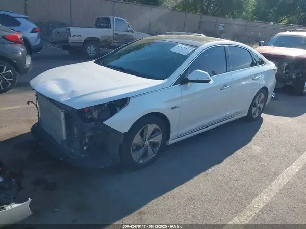KMHE34L1XGA019373 2016 HYUNDAI SONATA - Image 2