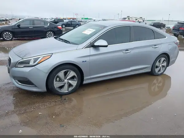 KMHE34L1XHA048342 2017 HYUNDAI SONATA - Image 2