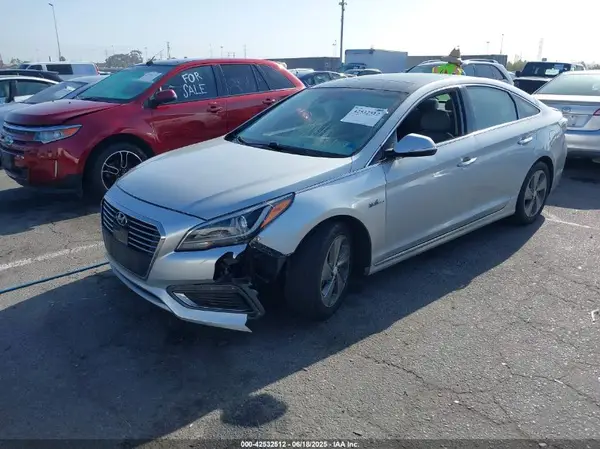 KMHE34L1XHA054979 2017 HYUNDAI SONATA - Image 2