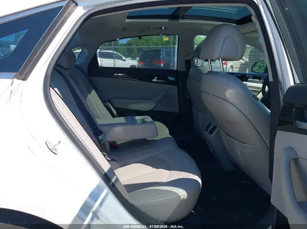 KMHE34L1XHA056117 2017 HYUNDAI SONATA - Image 8