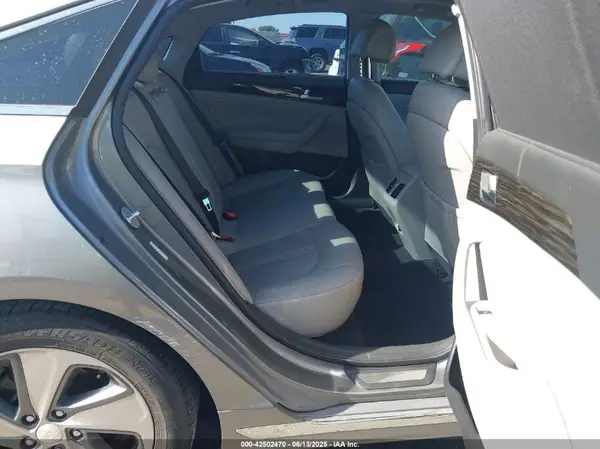 KMHE34L1XHA056554 2017 HYUNDAI SONATA - Image 8