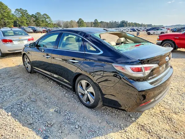 KMHE34L30HA067614 2017 HYUNDAI SONATA - Image 2