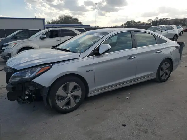 KMHE34L30HA069153 2017 HYUNDAI SONATA - Image 1